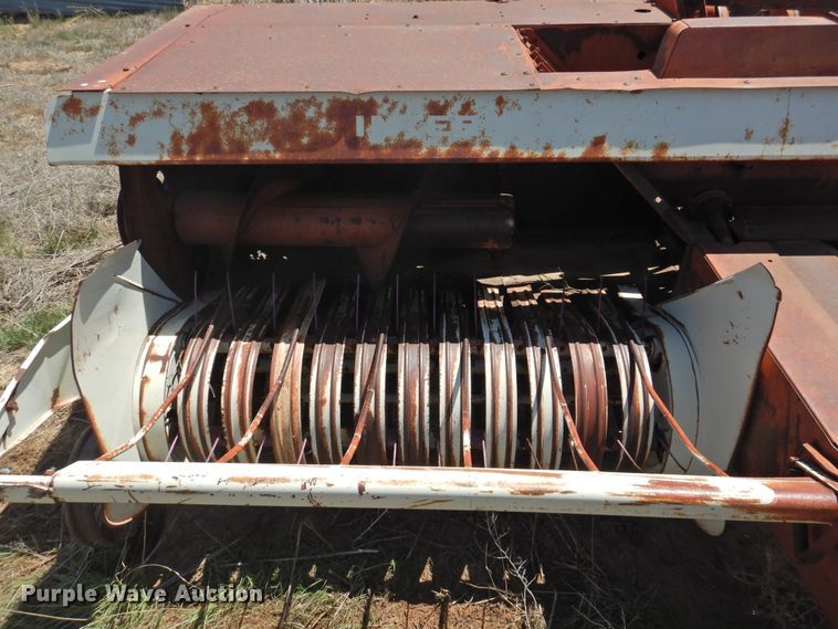 image for item DJ8449 (2) small square balers