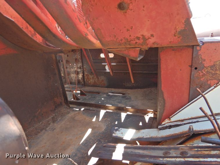 image for item DJ8449 (2) small square balers