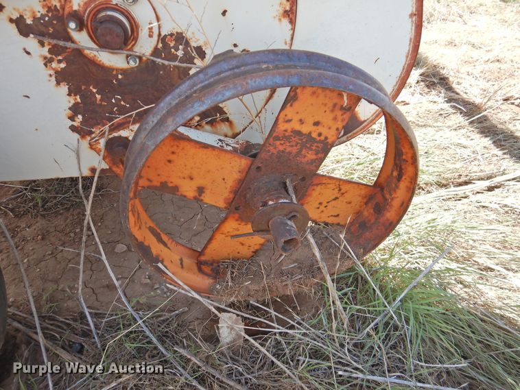 image for item DJ8449 (2) small square balers