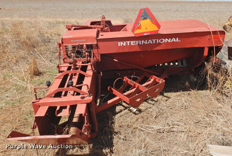 image for item DJ8449 (2) small square balers