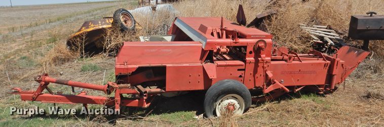 image for item DJ8449 (2) small square balers
