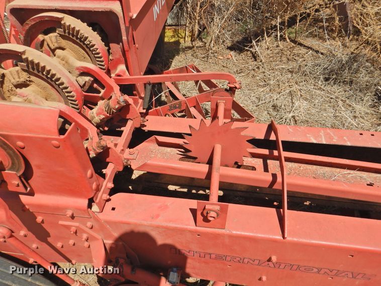 image for item DJ8449 (2) small square balers
