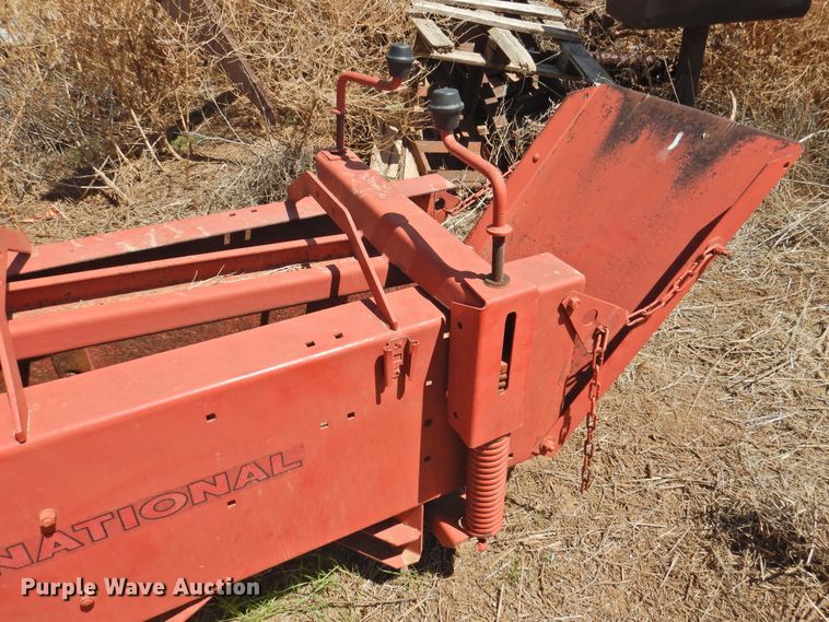 image for item DJ8449 (2) small square balers