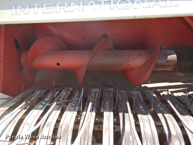 image for item DJ8449 (2) small square balers