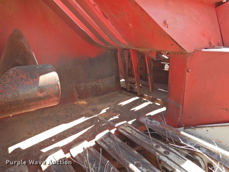 image for item DJ8449 (2) small square balers