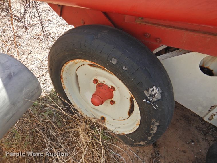 image for item DJ8449 (2) small square balers