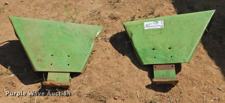 image for item DJ8458 John Deere 4020 tractor fenders