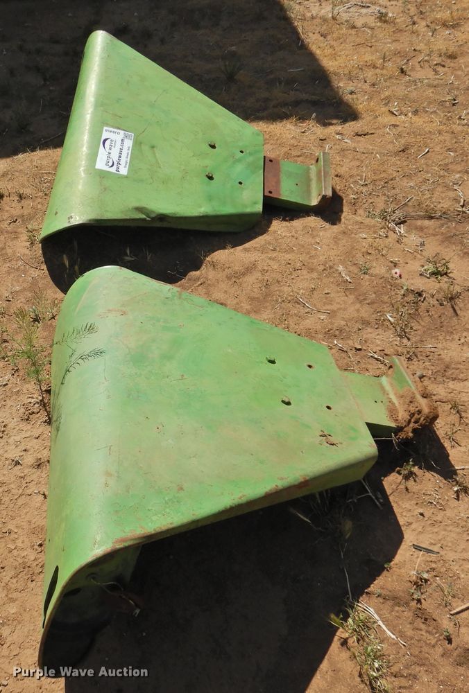 image for item DJ8458 John Deere 4020 tractor fenders