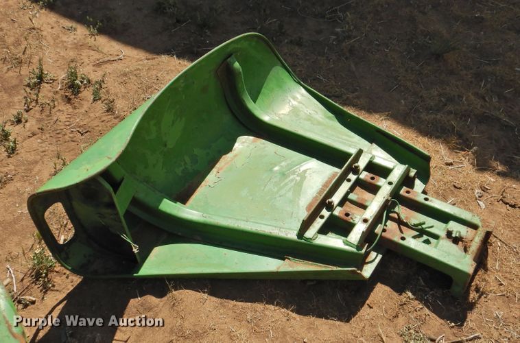 image for item DJ8458 John Deere 4020 tractor fenders
