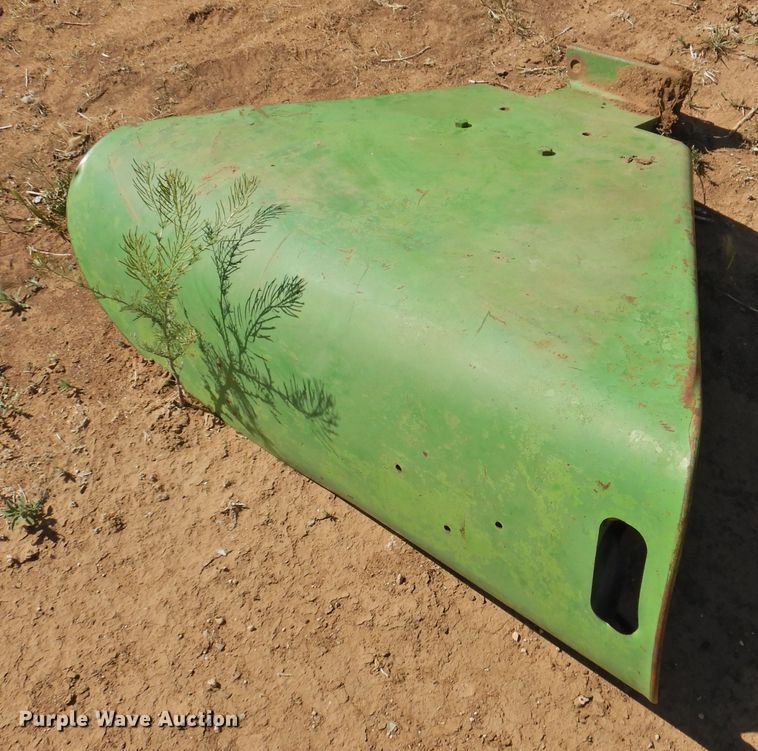 image for item DJ8458 John Deere 4020 tractor fenders