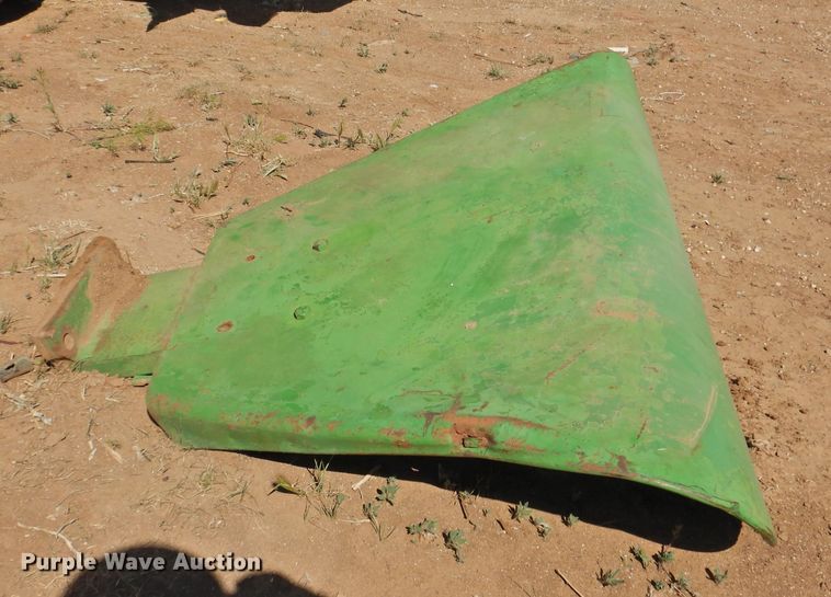 image for item DJ8458 John Deere 4020 tractor fenders