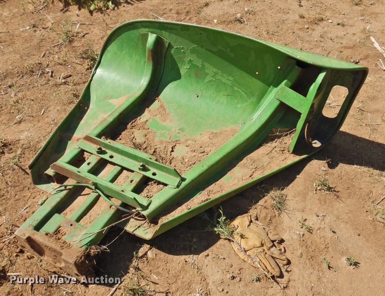 image for item DJ8458 John Deere 4020 tractor fenders