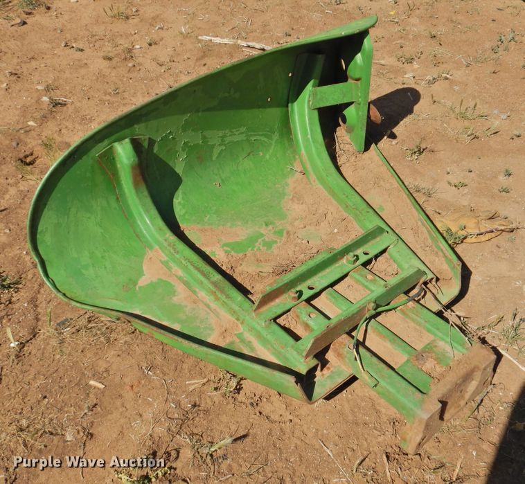 image for item DJ8458 John Deere 4020 tractor fenders