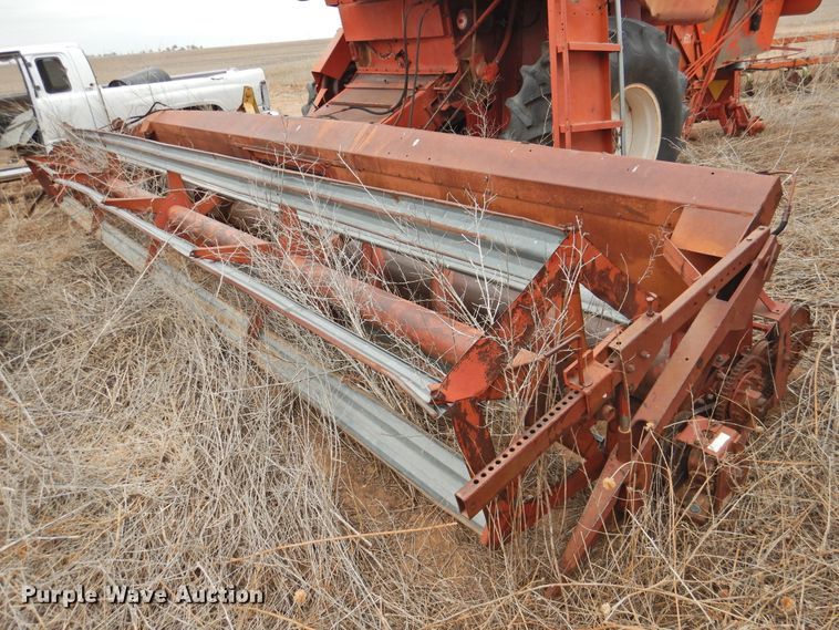 image for item DJ8459 International 1480  combine