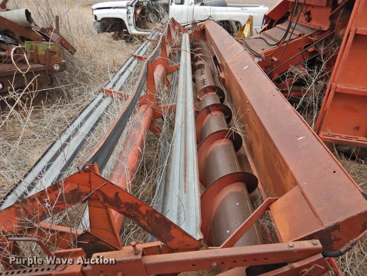 image for item DJ8459 International 1480  combine