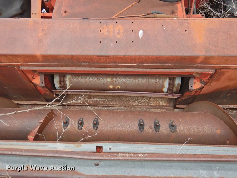 image for item DJ8459 International 1480  combine