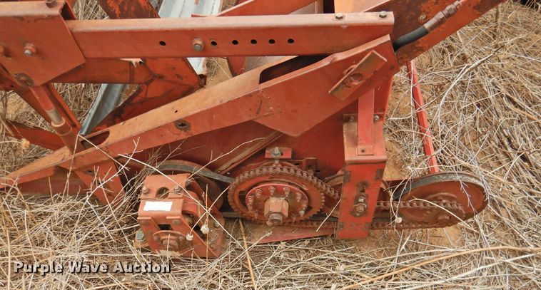 image for item DJ8459 International 1480  combine