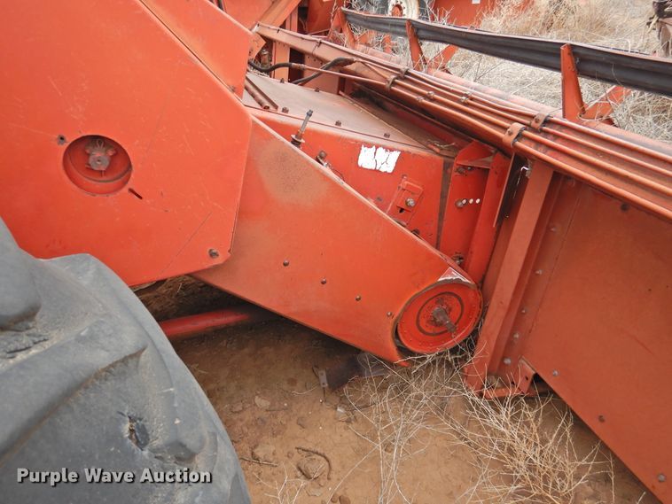 image for item DJ8459 International 1480  combine