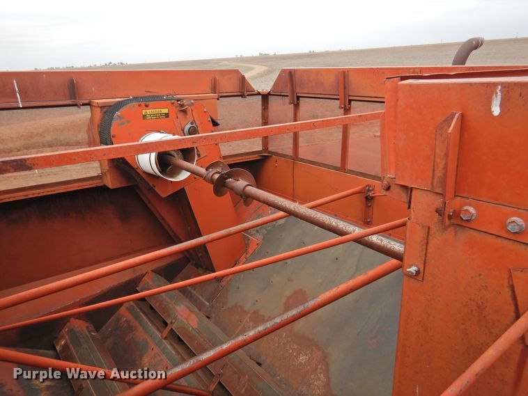 image for item DJ8459 International 1480  combine