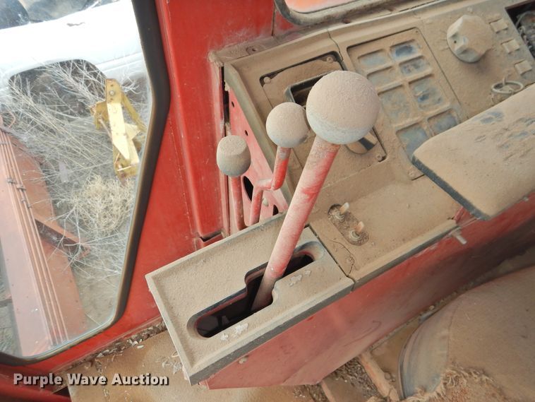 image for item DJ8459 International 1480  combine