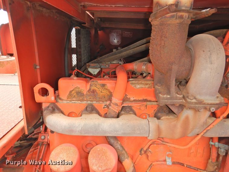 image for item DJ8459 International 1480  combine