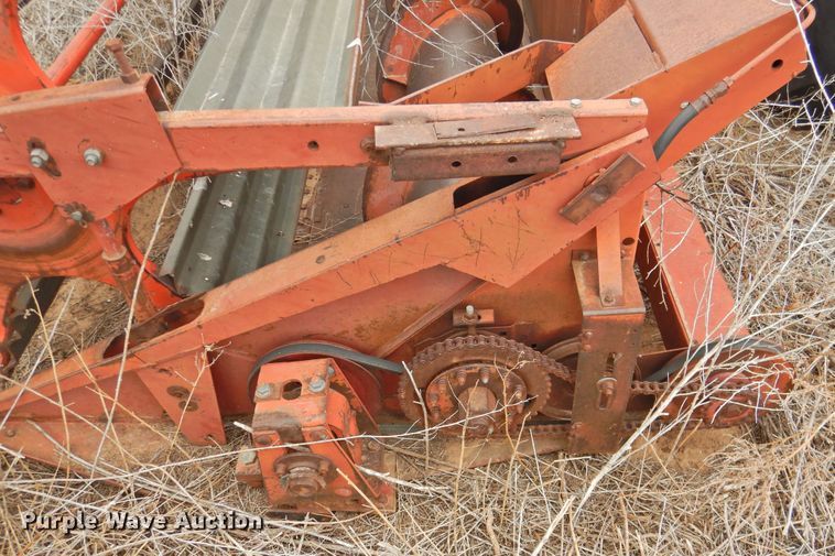 image for item DJ8460 International Harvester 915  combine
