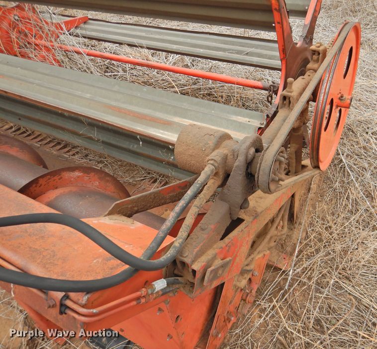 image for item DJ8460 International Harvester 915  combine