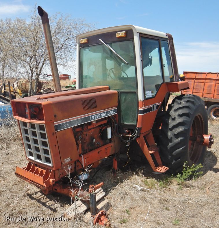 image for item DJ8463 1980 International 1486  tractor