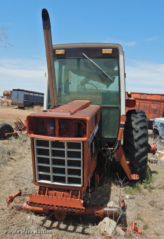 image for item DJ8463 1980 International 1486  tractor