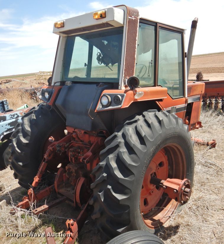 image for item DJ8463 1980 International 1486  tractor