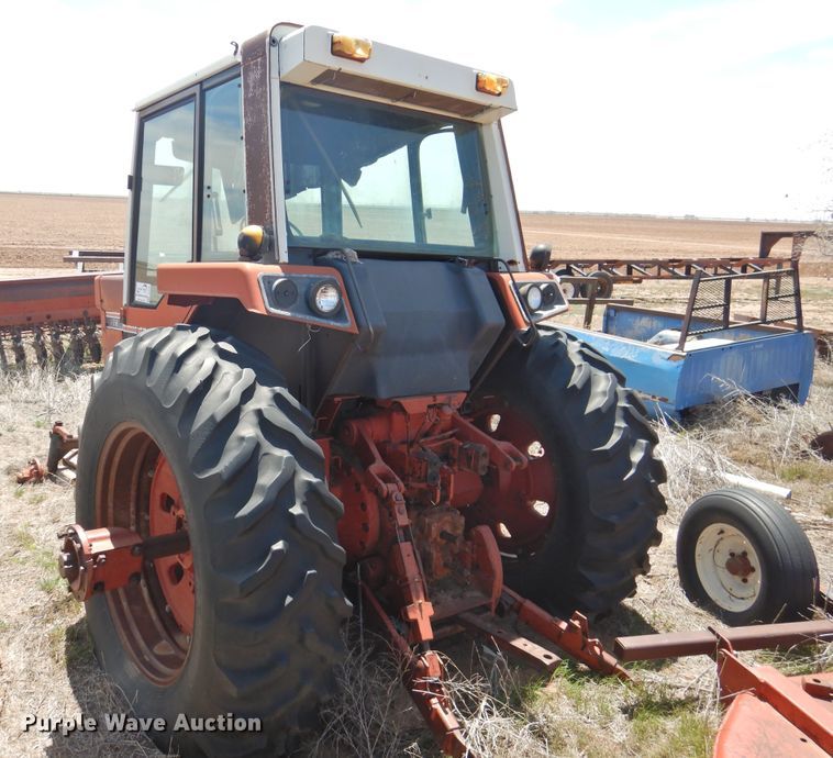 image for item DJ8463 1980 International 1486  tractor