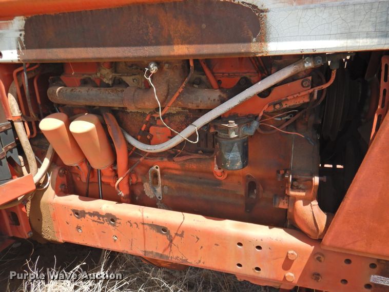 image for item DJ8463 1980 International 1486  tractor