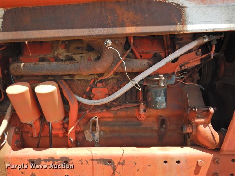 image for item DJ8463 1980 International 1486  tractor