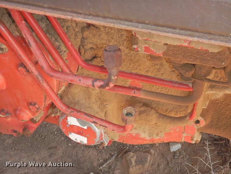 image for item DJ8463 1980 International 1486  tractor
