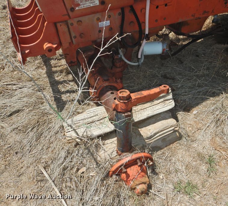 image for item DJ8463 1980 International 1486  tractor