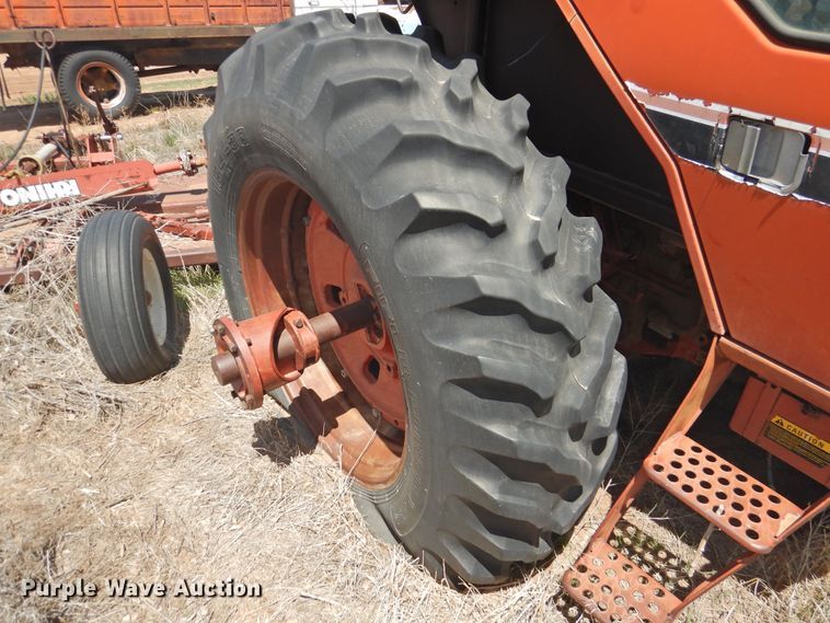 image for item DJ8463 1980 International 1486  tractor