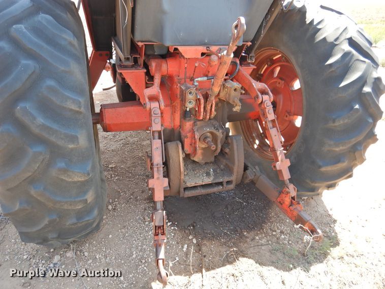 image for item DJ8465 1980 International 1486  tractor