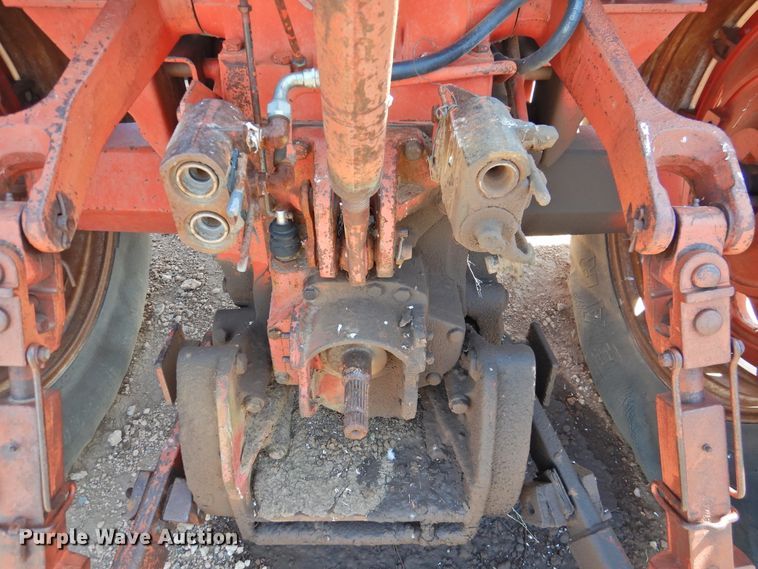 image for item DJ8465 1980 International 1486  tractor