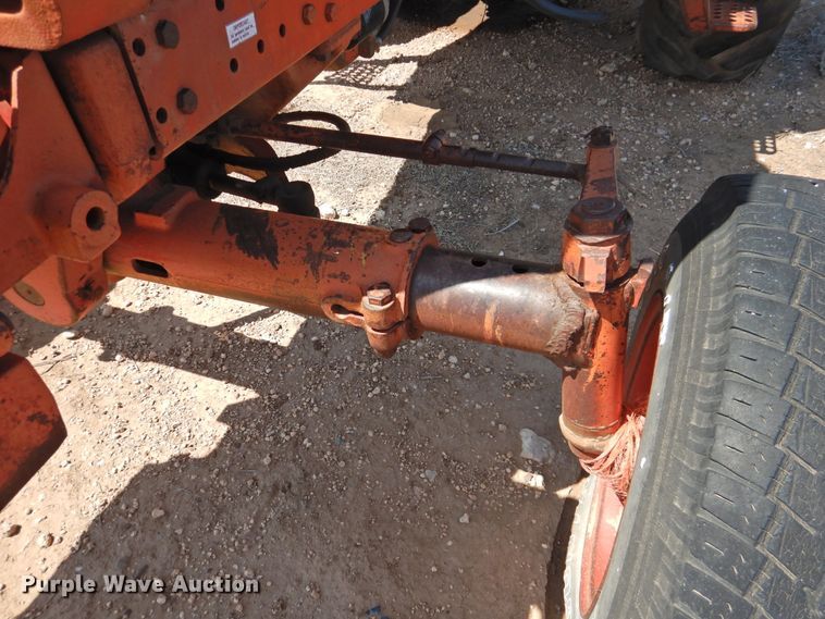 image for item DJ8465 1980 International 1486  tractor