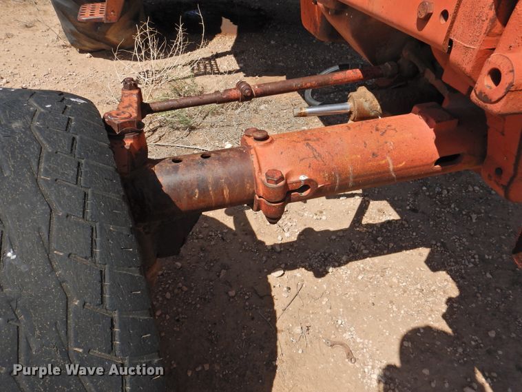 image for item DJ8465 1980 International 1486  tractor