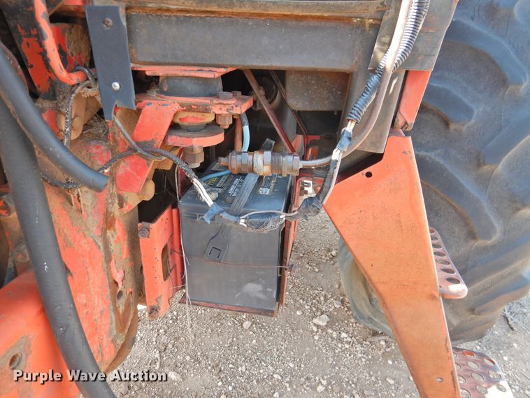 image for item DJ8465 1980 International 1486  tractor