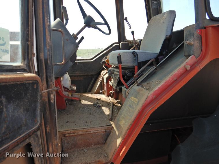 image for item DJ8465 1980 International 1486  tractor