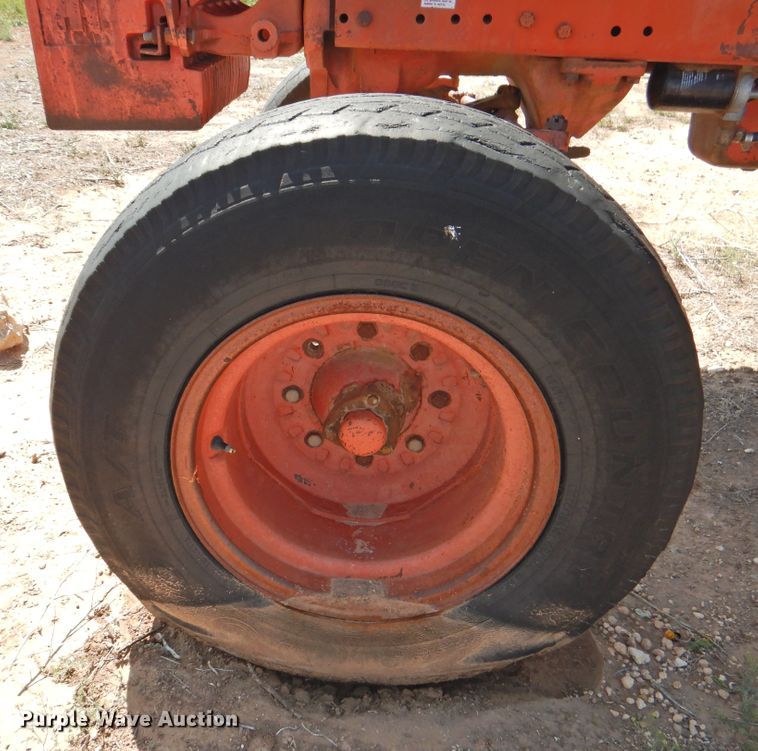 image for item DJ8465 1980 International 1486  tractor