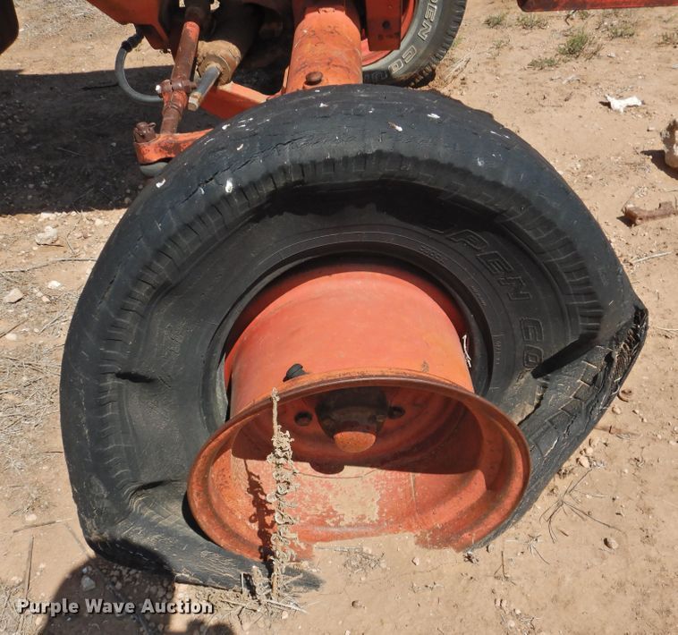 image for item DJ8465 1980 International 1486  tractor