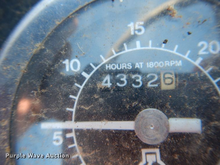 image for item DK5613 International 684  tractor