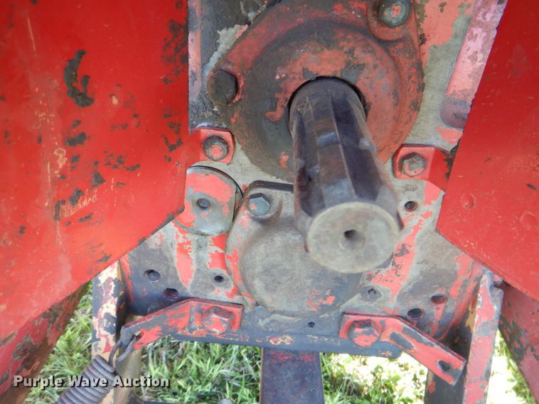 image for item DK5613 International 684  tractor