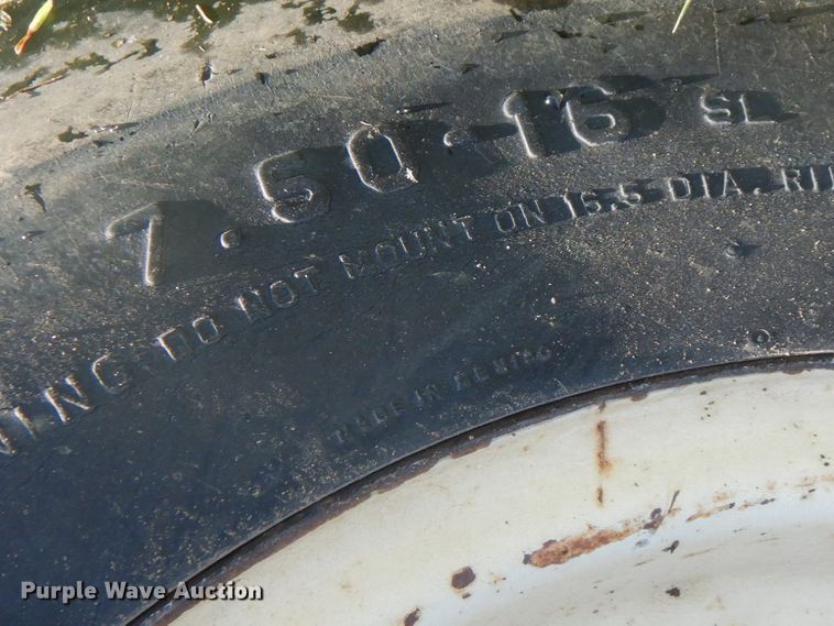 image for item DK5613 International 684  tractor