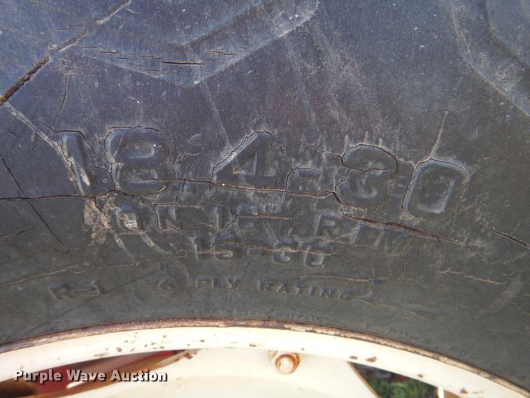 image for item DK5613 International 684  tractor