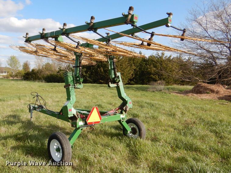 image for item DL2996 2014 Ogden Hay Runner hay rake