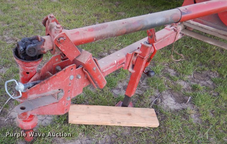 image for item DL2997 New Holland 275  small square baler